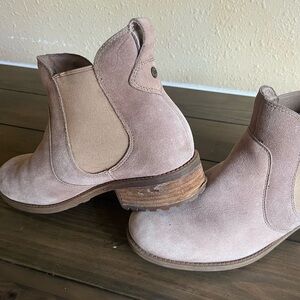 UGG Chelsea Boots Sz9